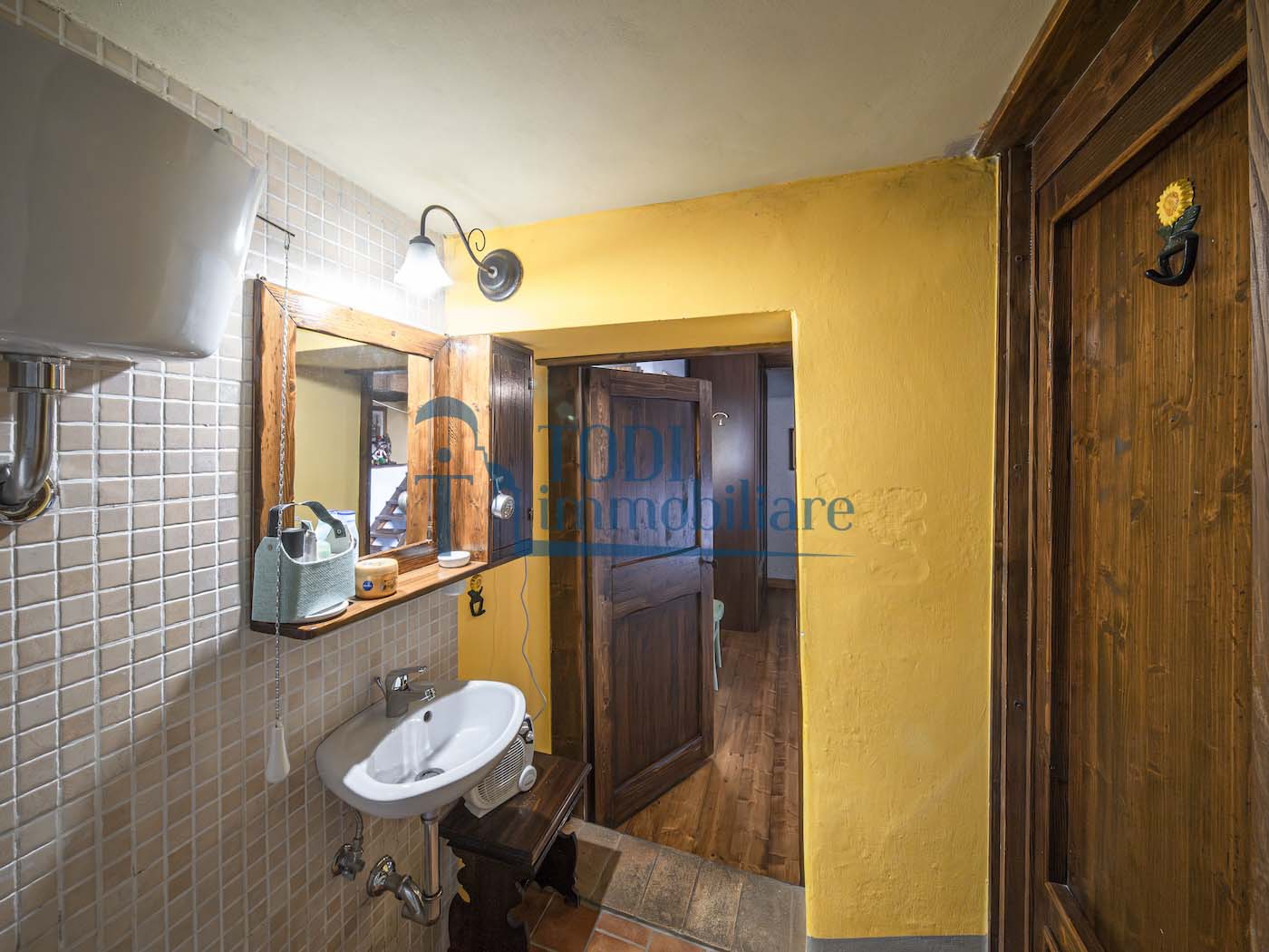 Camerata, 06059 Todi (PG) - Todi Immobiliare