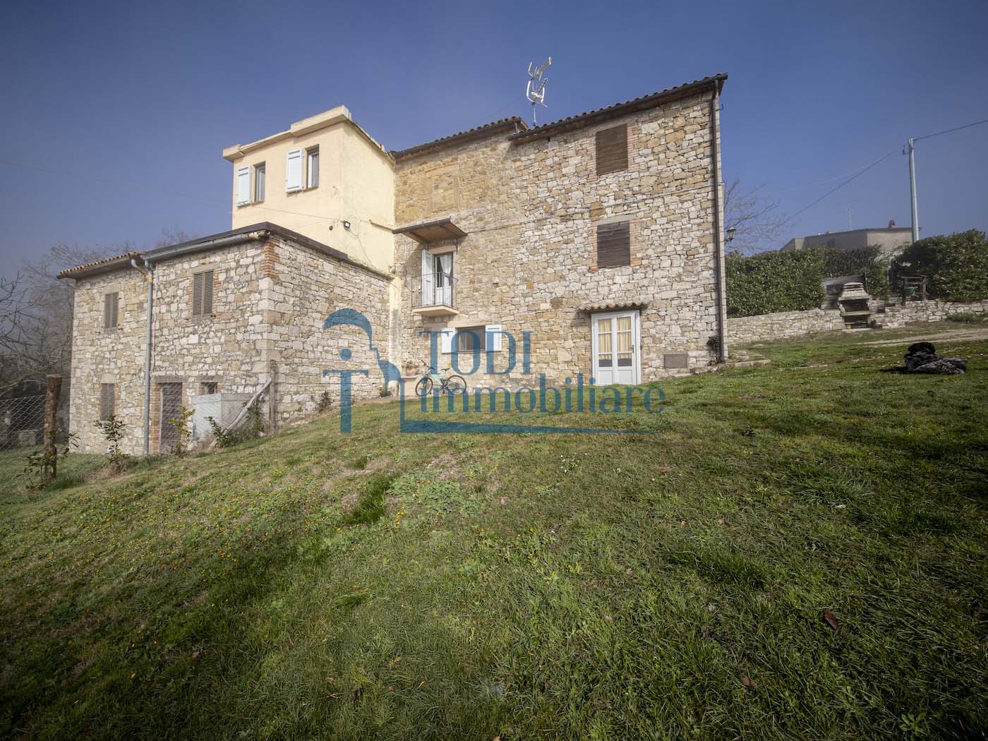 Camerata, 06059 Todi (PG) - Todi Immobiliare