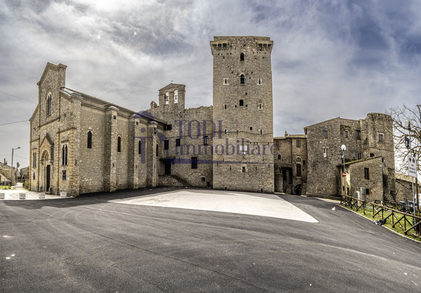 Castello di Grutti - Todi Immobiliare