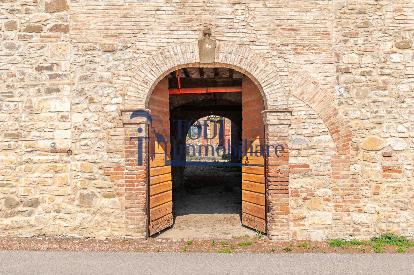 Pian Di San Martino, 06059 Todi (PG) - Todi Immobiliare