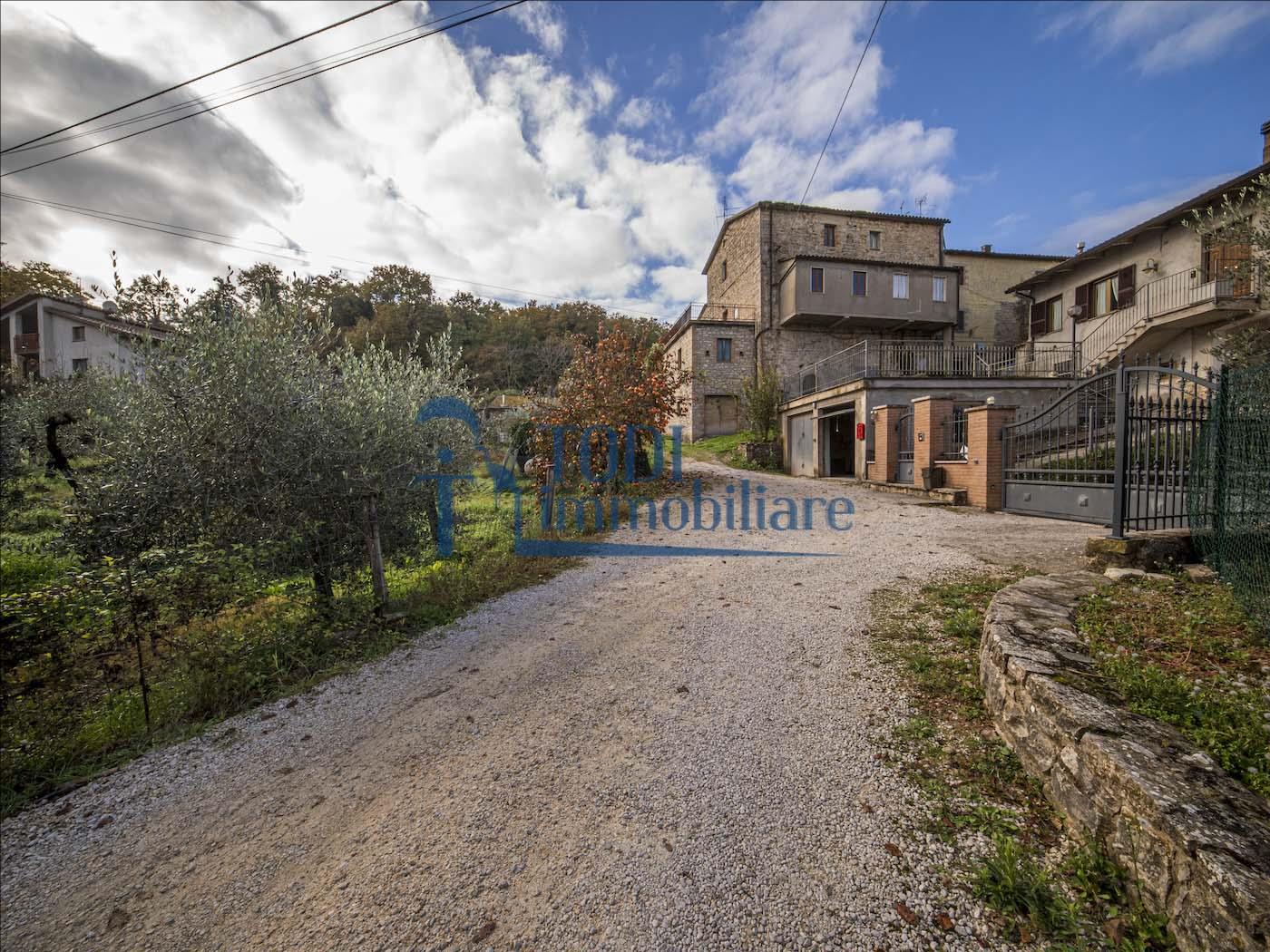 Torregentile, 06059 Todi (PG) - Todi Immobiliare