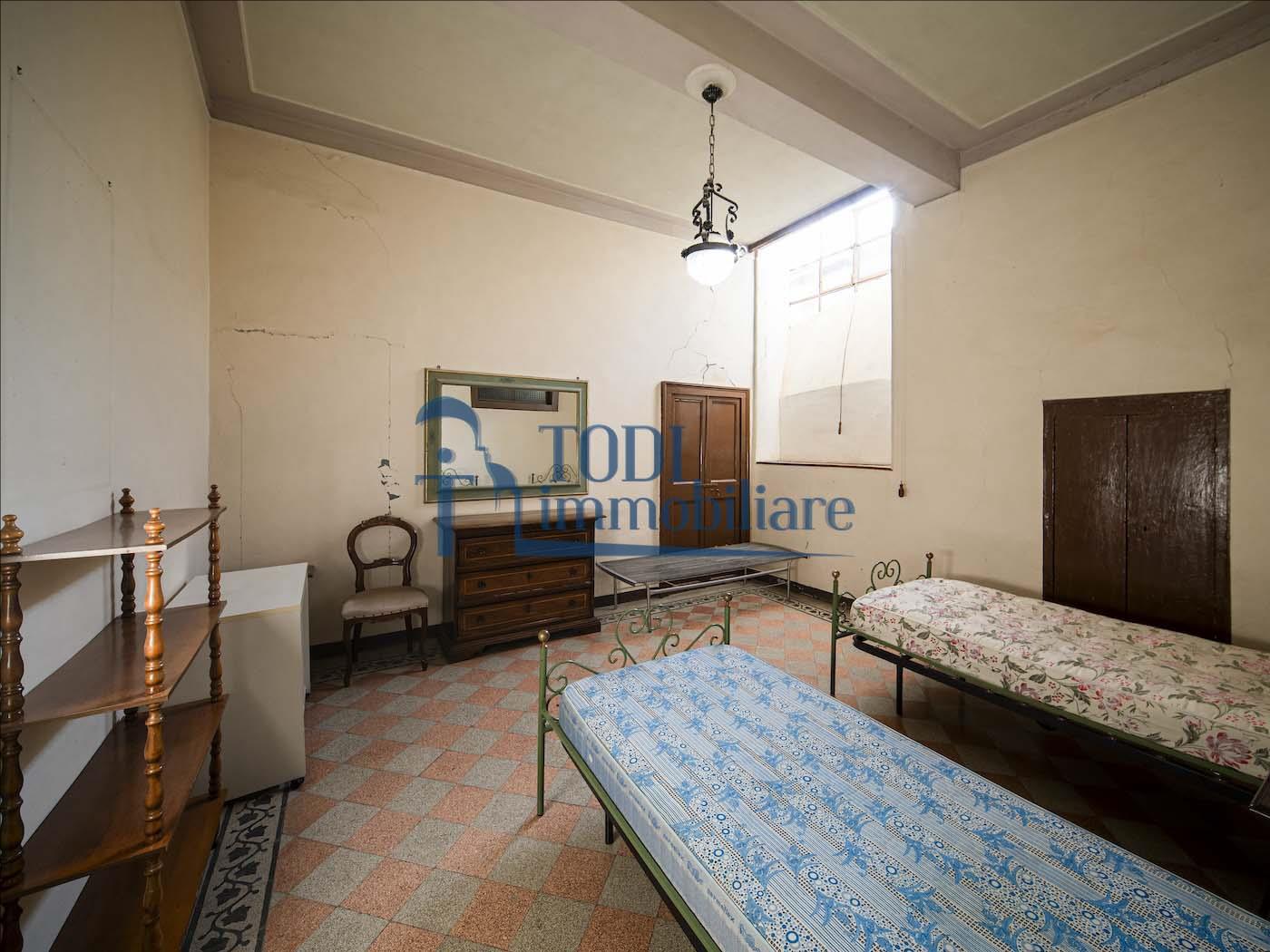 Appartamento in Vendita a Todi (PG) Corso Cavour 9 - Todi Immobiliare