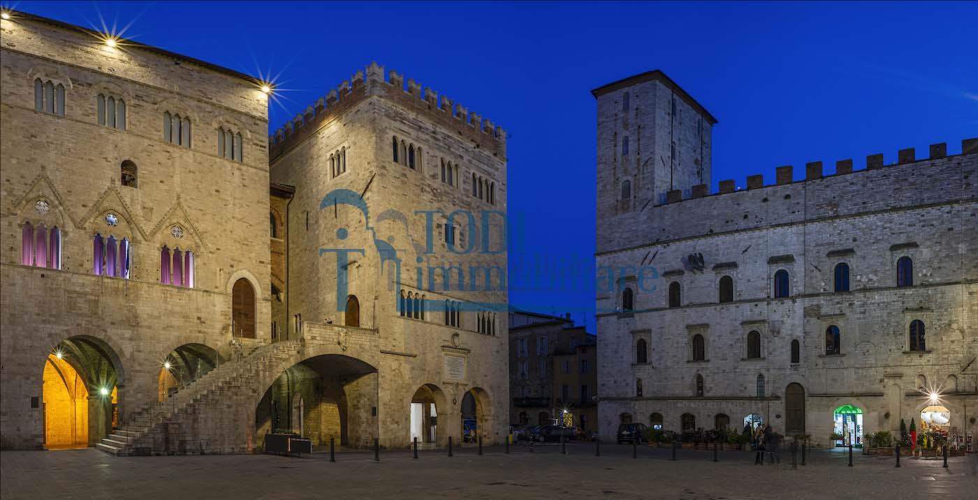 Appartamento in Vendita a Todi (PG) Corso Cavour 9 - Todi Immobiliare