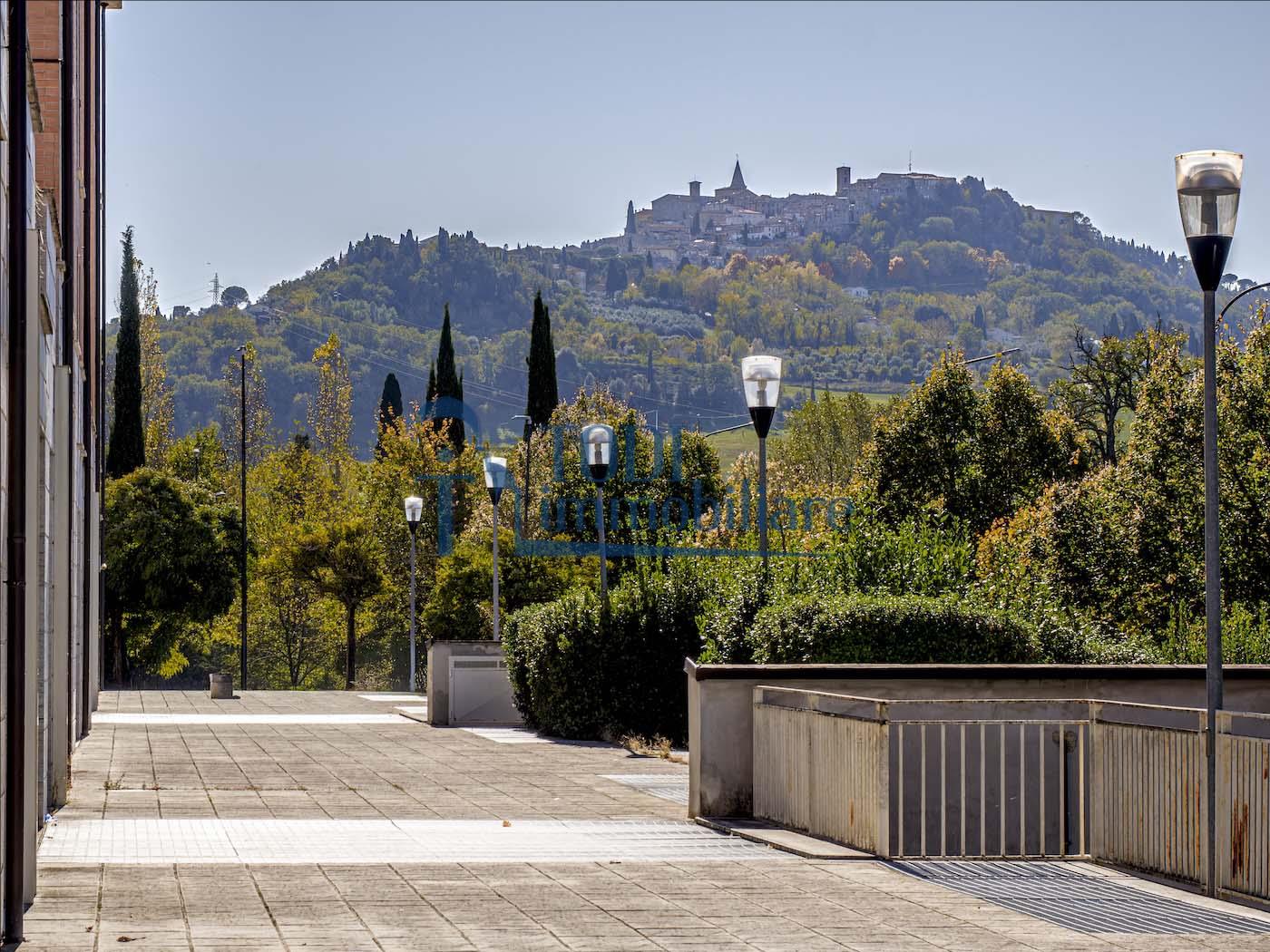 Appartamento con Terrazzo e Garage - Todi Immobiliare