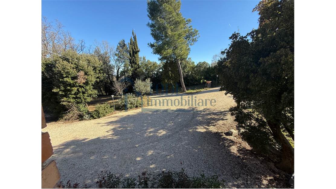 Villa in Pietra 300 mq con 2ha di terreno _ Uliveto _ Piscina - Todi Immobiliare