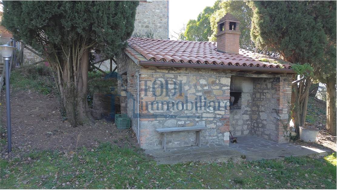 Villa in Pietra 300 mq con 2ha di terreno _ Uliveto _ Piscina - Todi Immobiliare