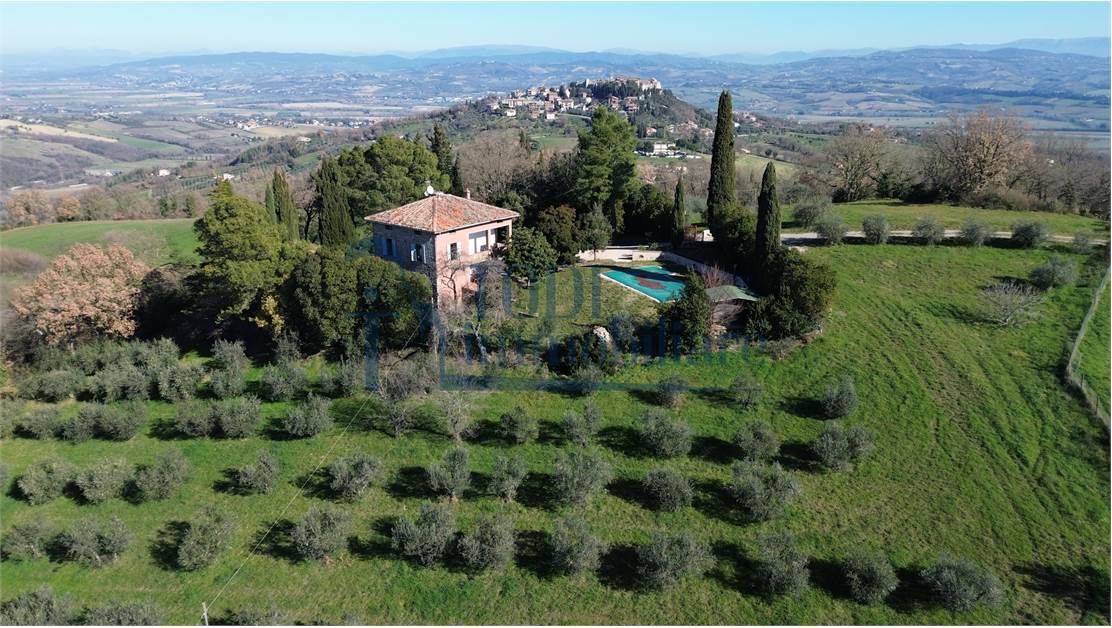Villa in Pietra 300 mq con 2ha di terreno _ Uliveto _ Piscina - Todi Immobiliare
