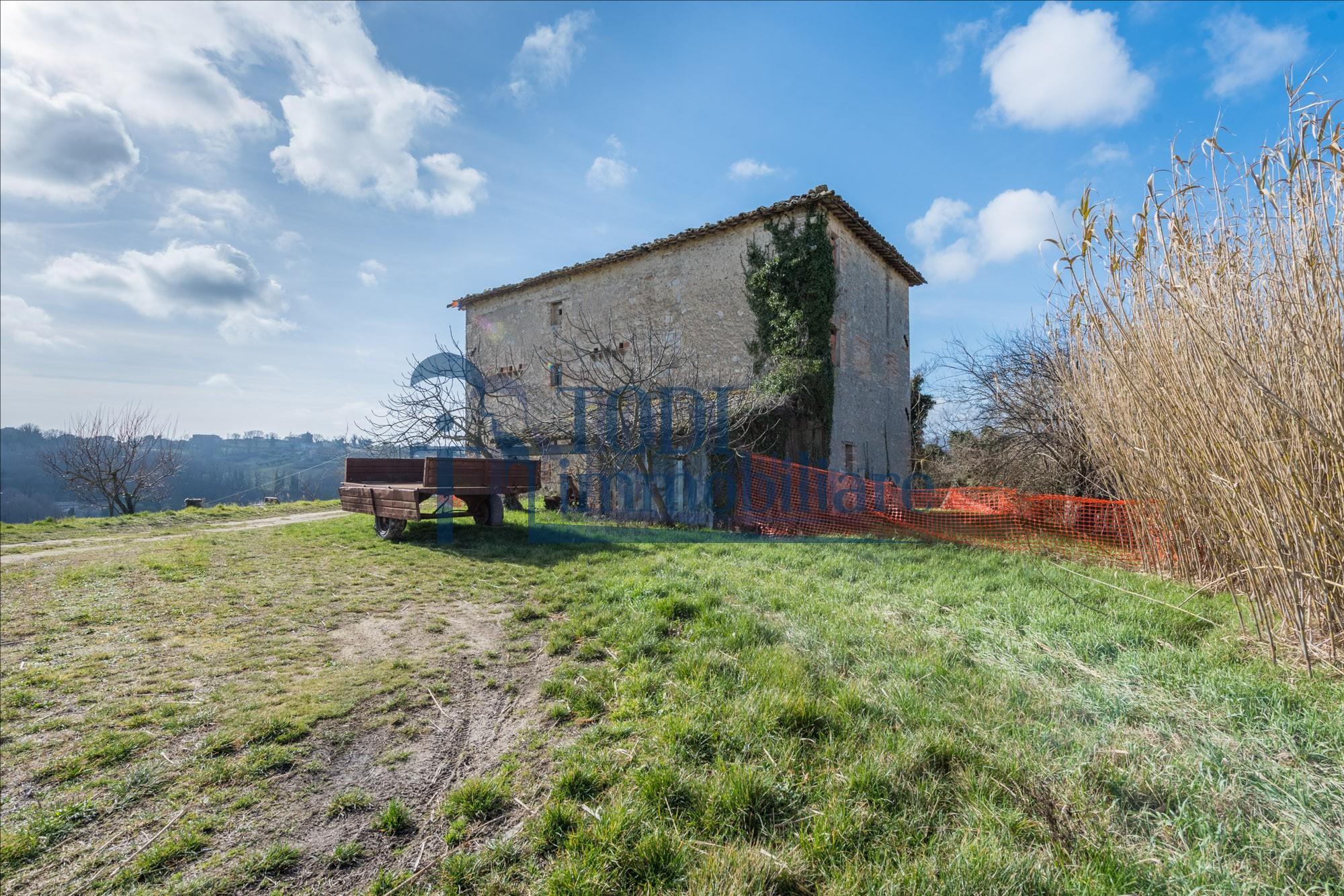 Casa Colonica La Costa - Todi Immobiliare