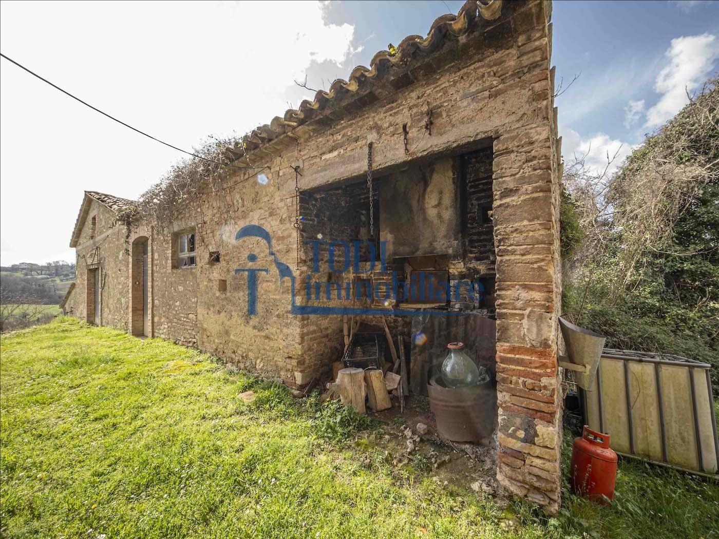 Casa Colonica La Costa - Todi Immobiliare