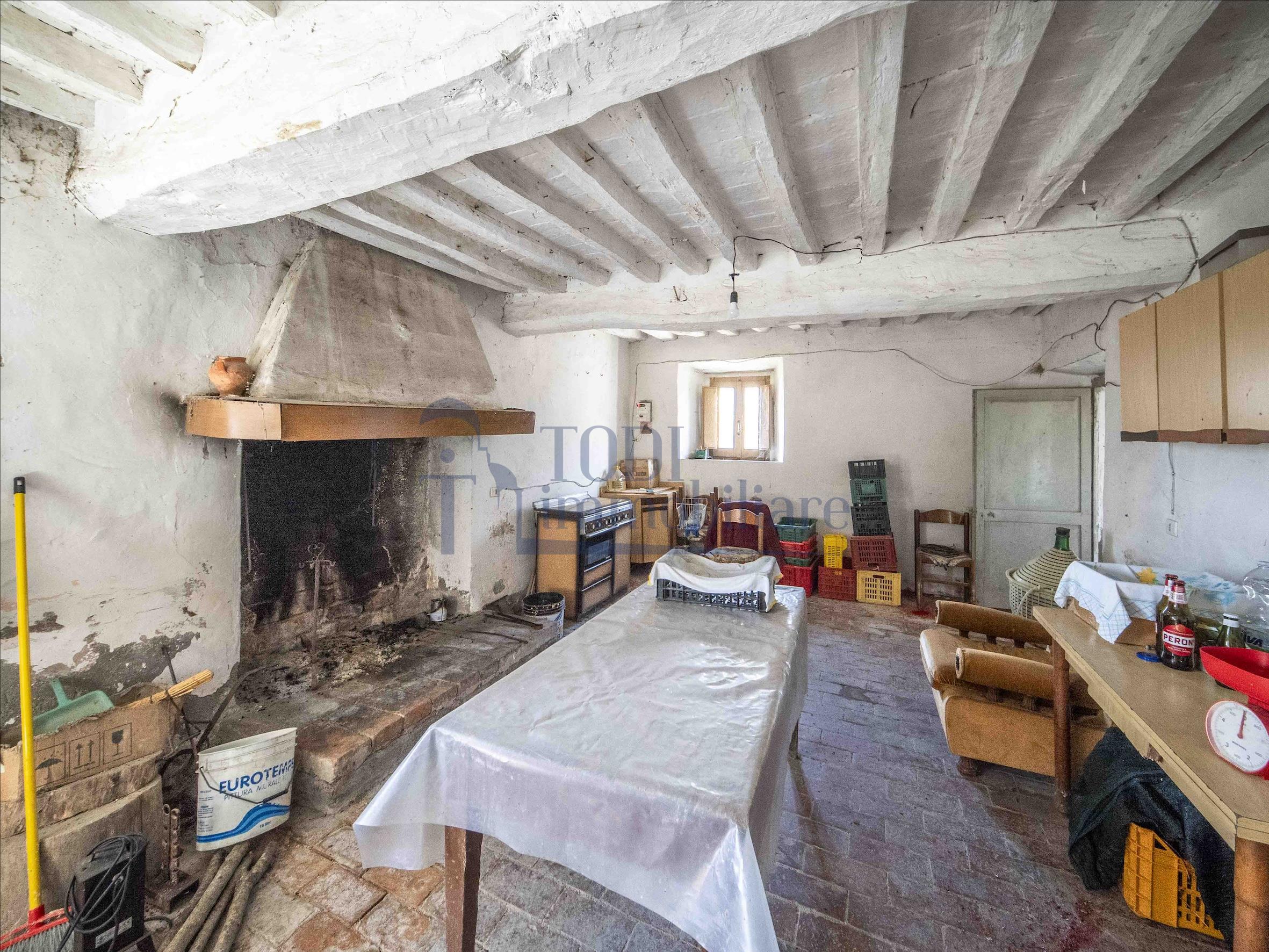 Casa Colonica La Costa - Todi Immobiliare