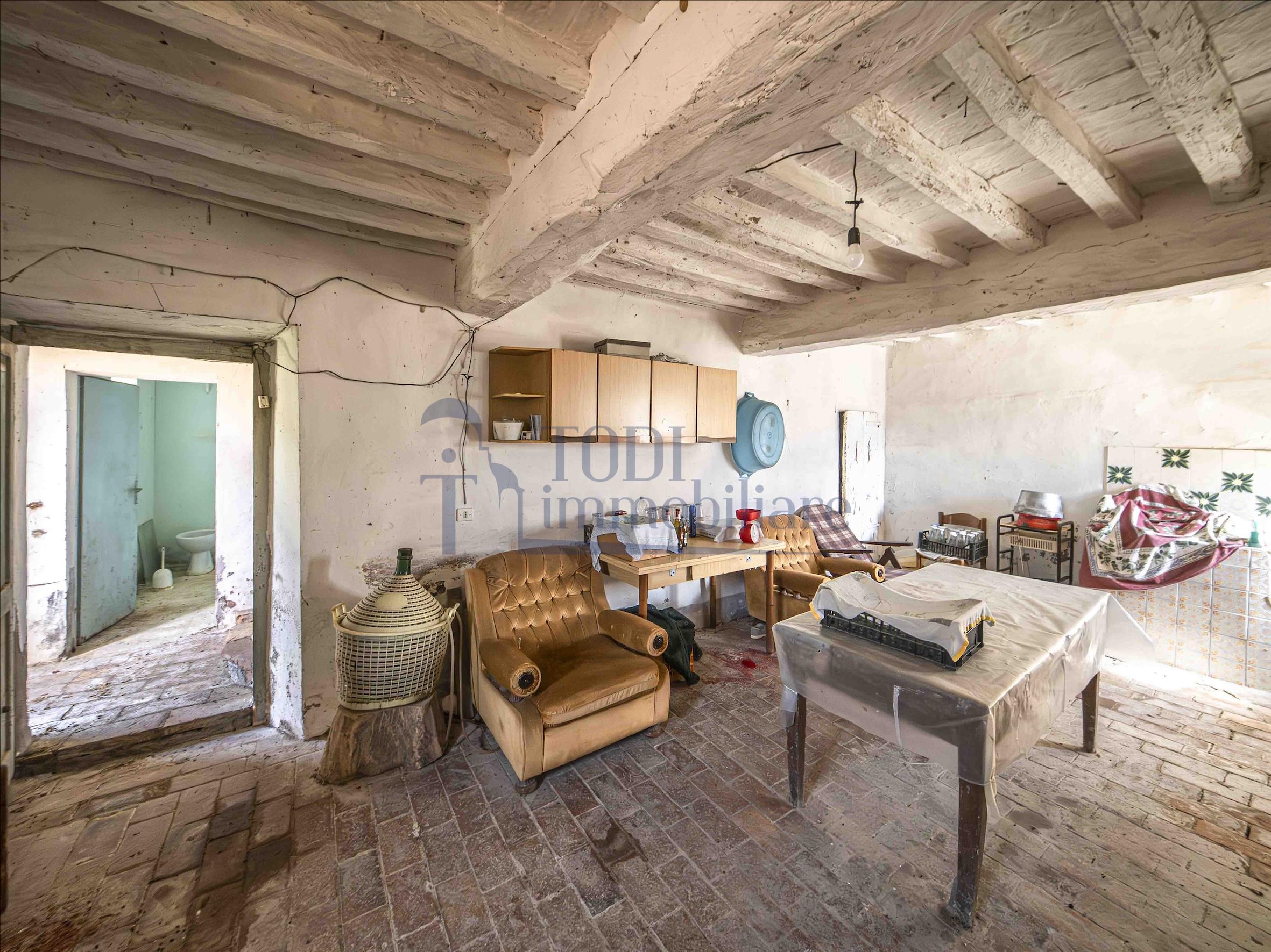 Casa Colonica La Costa - Todi Immobiliare