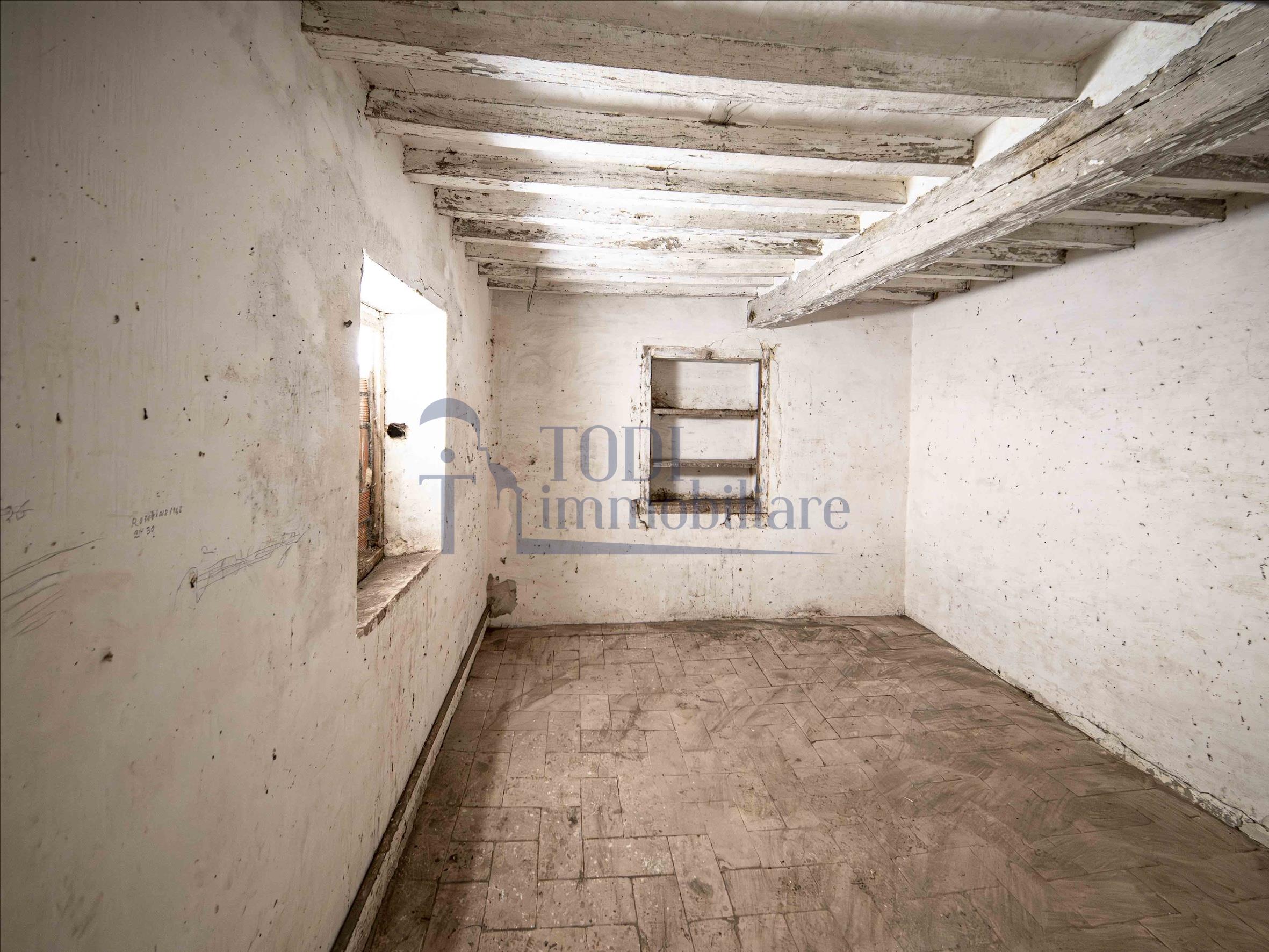 Casa Colonica La Costa - Todi Immobiliare