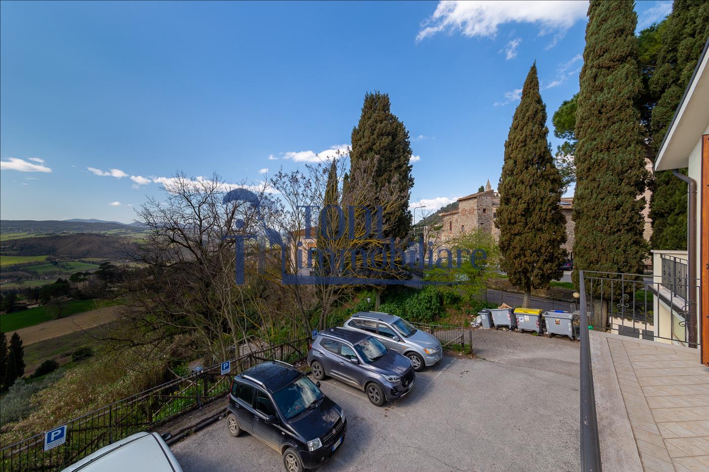 Porzione di Casa in Vendita a Todi (PG) SS79bis 3202 - Todi Immobiliare