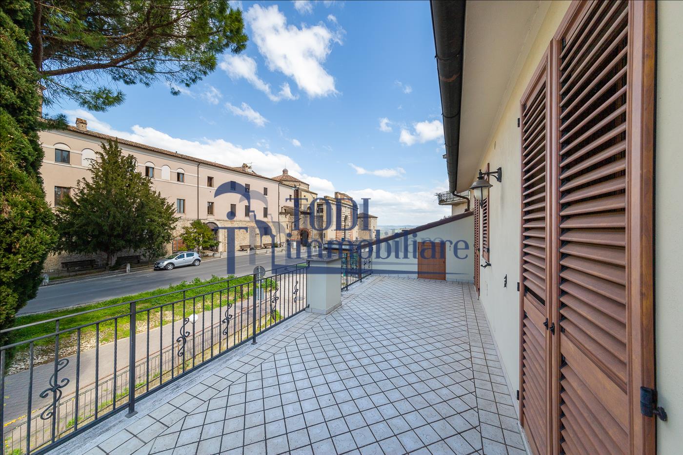 Porzione di Casa in Vendita a Todi (PG) SS79bis 3202 - Todi Immobiliare