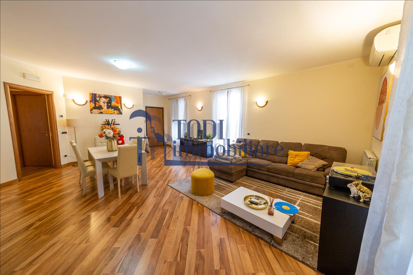 Porzione di Casa in Vendita a Todi (PG) SS79bis 3202 - Todi Immobiliare