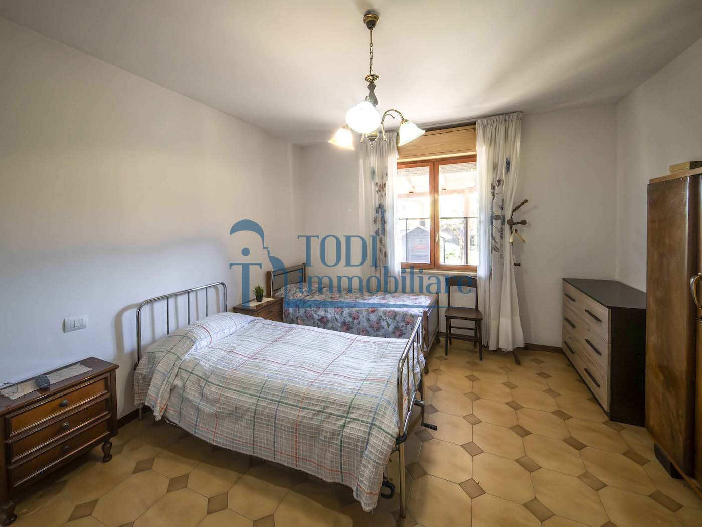 viale del crocefisso, 06059 Todi (PG) - Todi Immobiliare