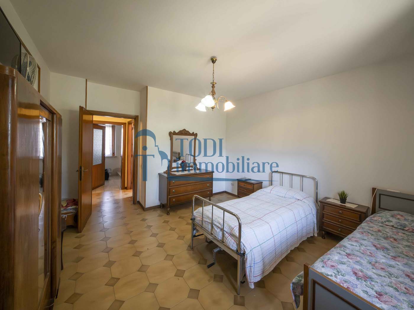 viale del crocefisso, 06059 Todi (PG) - Todi Immobiliare