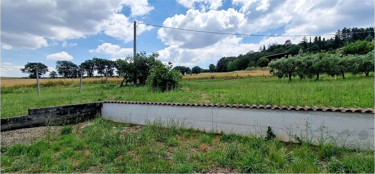 San Biagio della Valle, annesso agricolo e terra