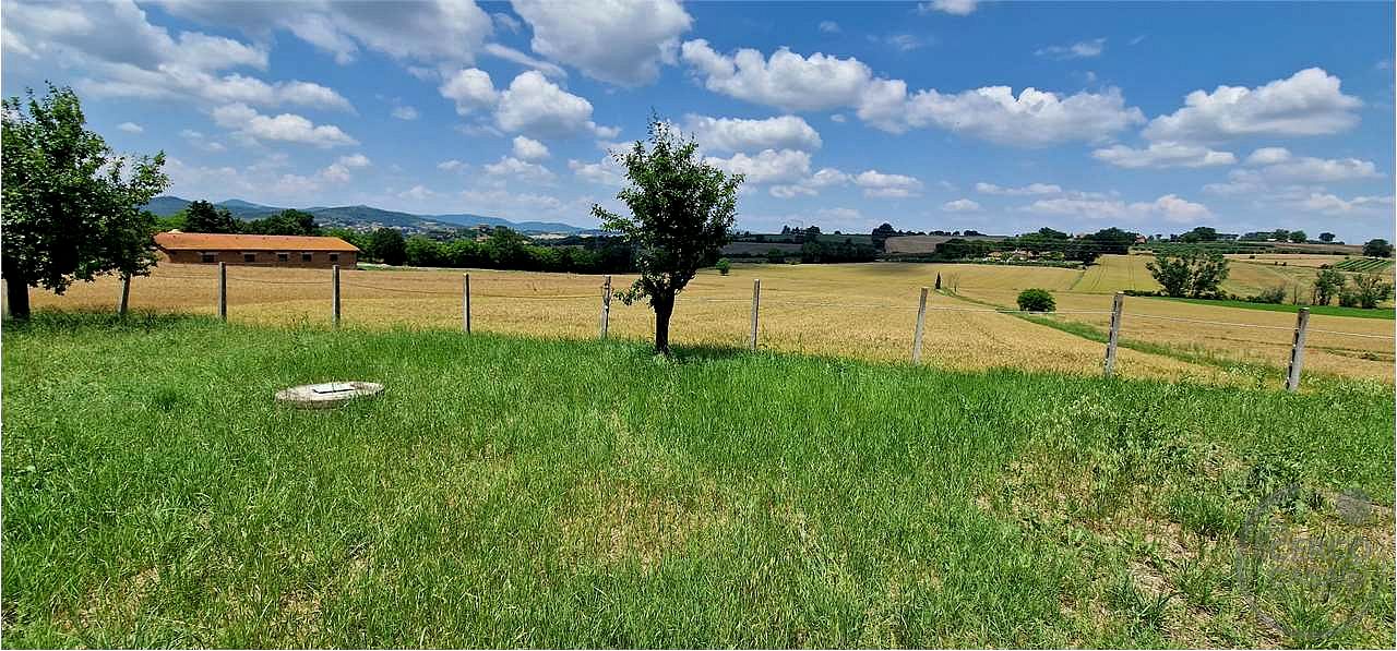 San Biagio della Valle, annesso agricolo e terra