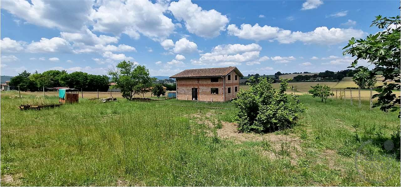 San Biagio della Valle, annesso agricolo e terra