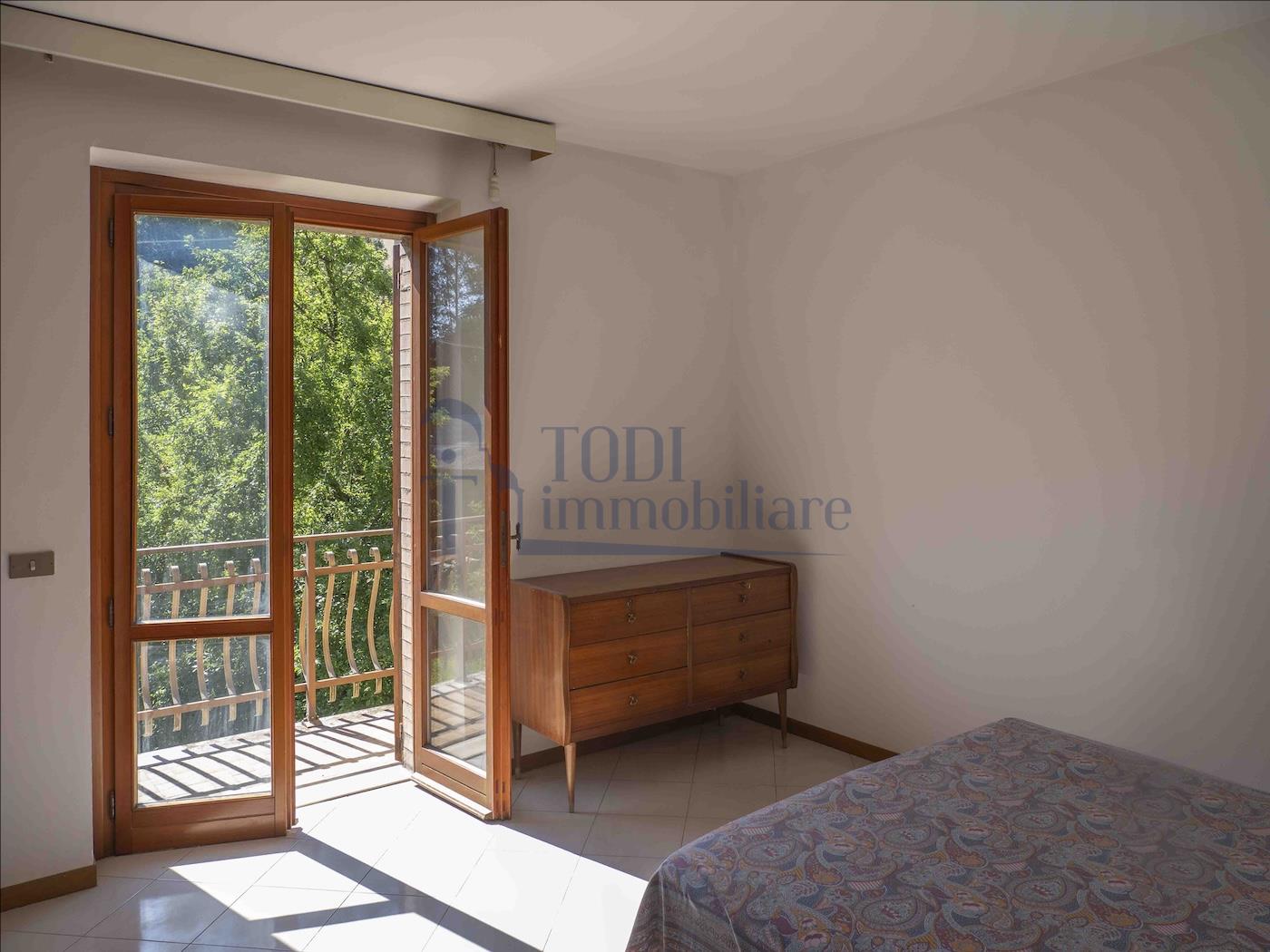 Appartamento con piccolo giardino - Todi Immobiliare