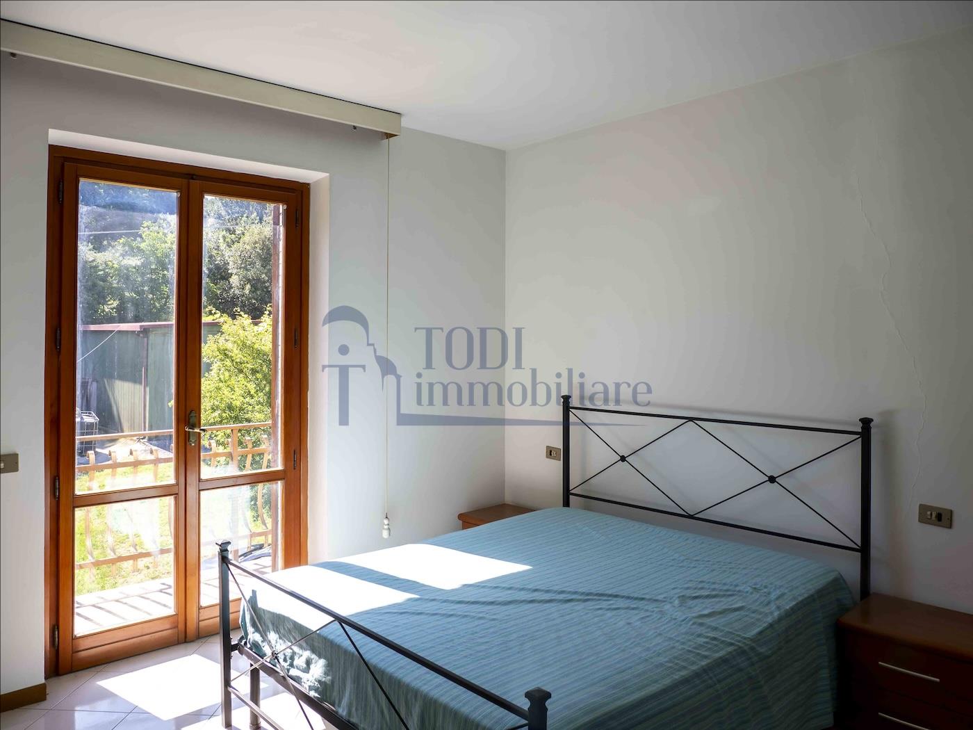 Appartamento con piccolo giardino - Todi Immobiliare