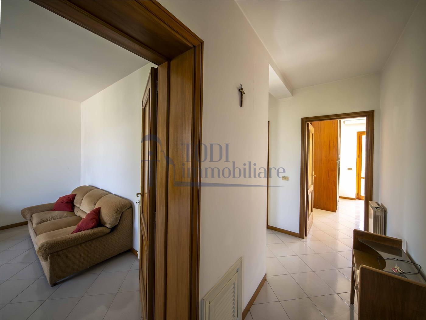 Appartamento con piccolo giardino - Todi Immobiliare