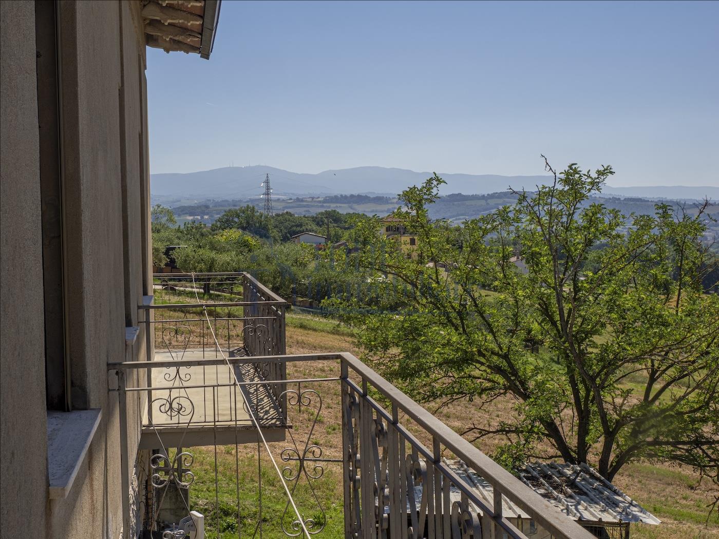 Appartamento con Giardino - Todi Immobiliare