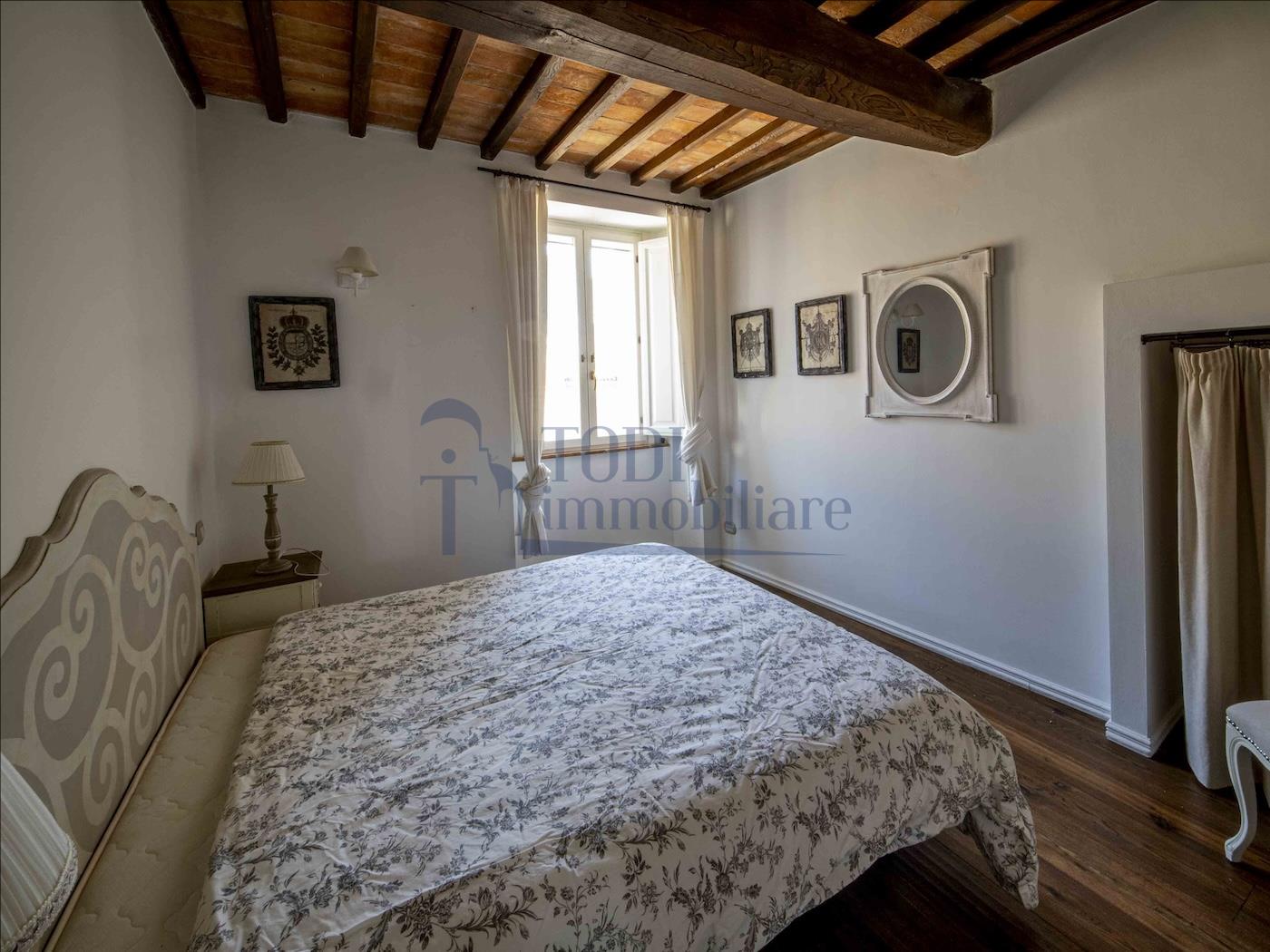 Antico Palazzo in Vendita - Todi Immobiliare
