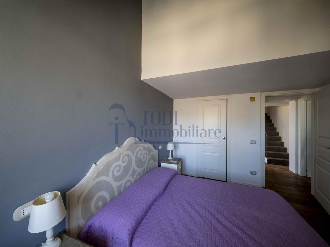 Antico Palazzo in Vendita - Todi Immobiliare