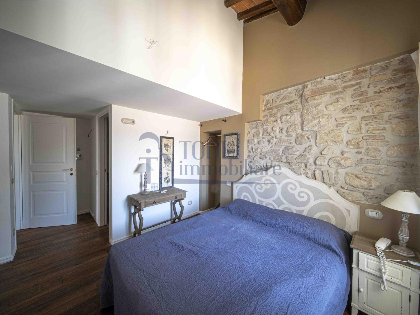 Antico Palazzo in Vendita - Todi Immobiliare