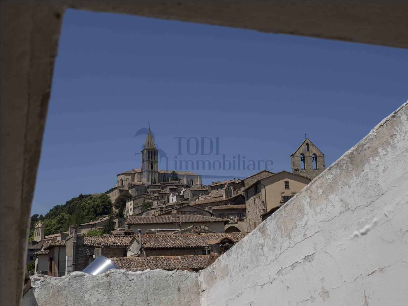 Antico Palazzo in Vendita - Todi Immobiliare