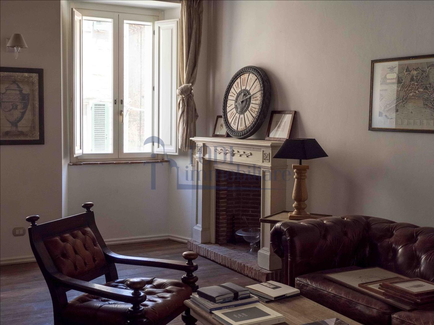 Antico Palazzo in Vendita - Todi Immobiliare