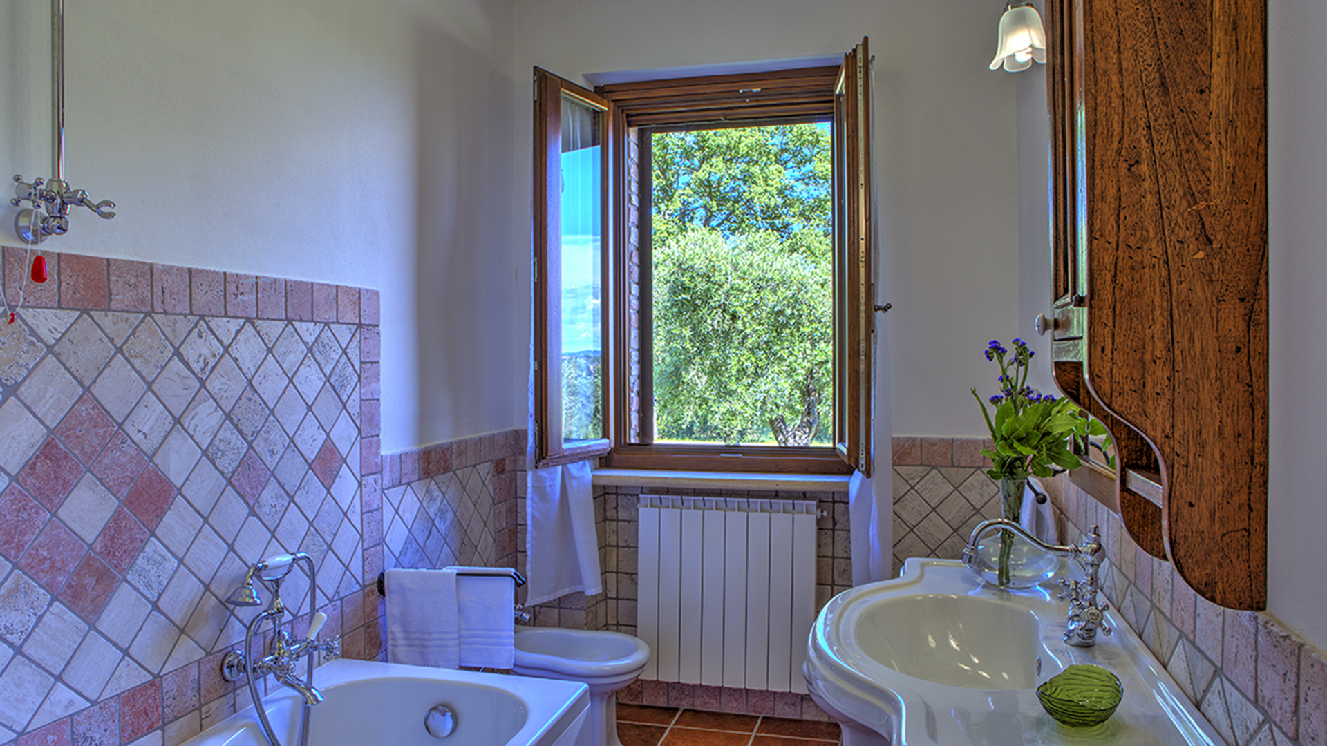 Amelia - Casale ristrutturato 250 mq con Piscina e oliveto - Todi Immobiliare