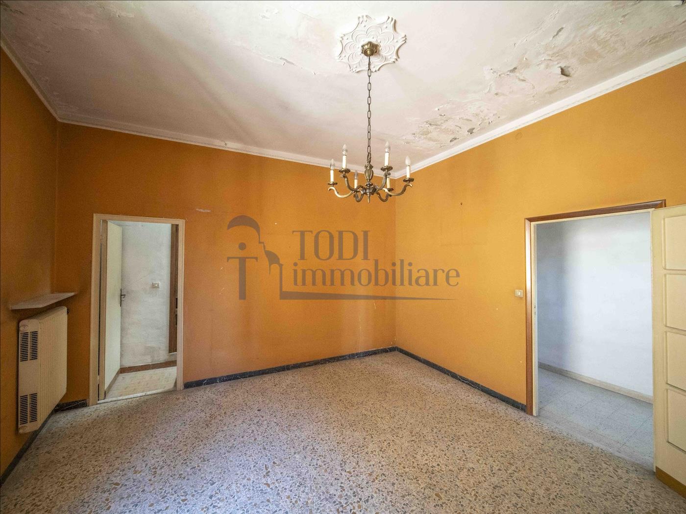 Appartamento da Ristrutturare TODI Centro Storico - Todi Immobiliare