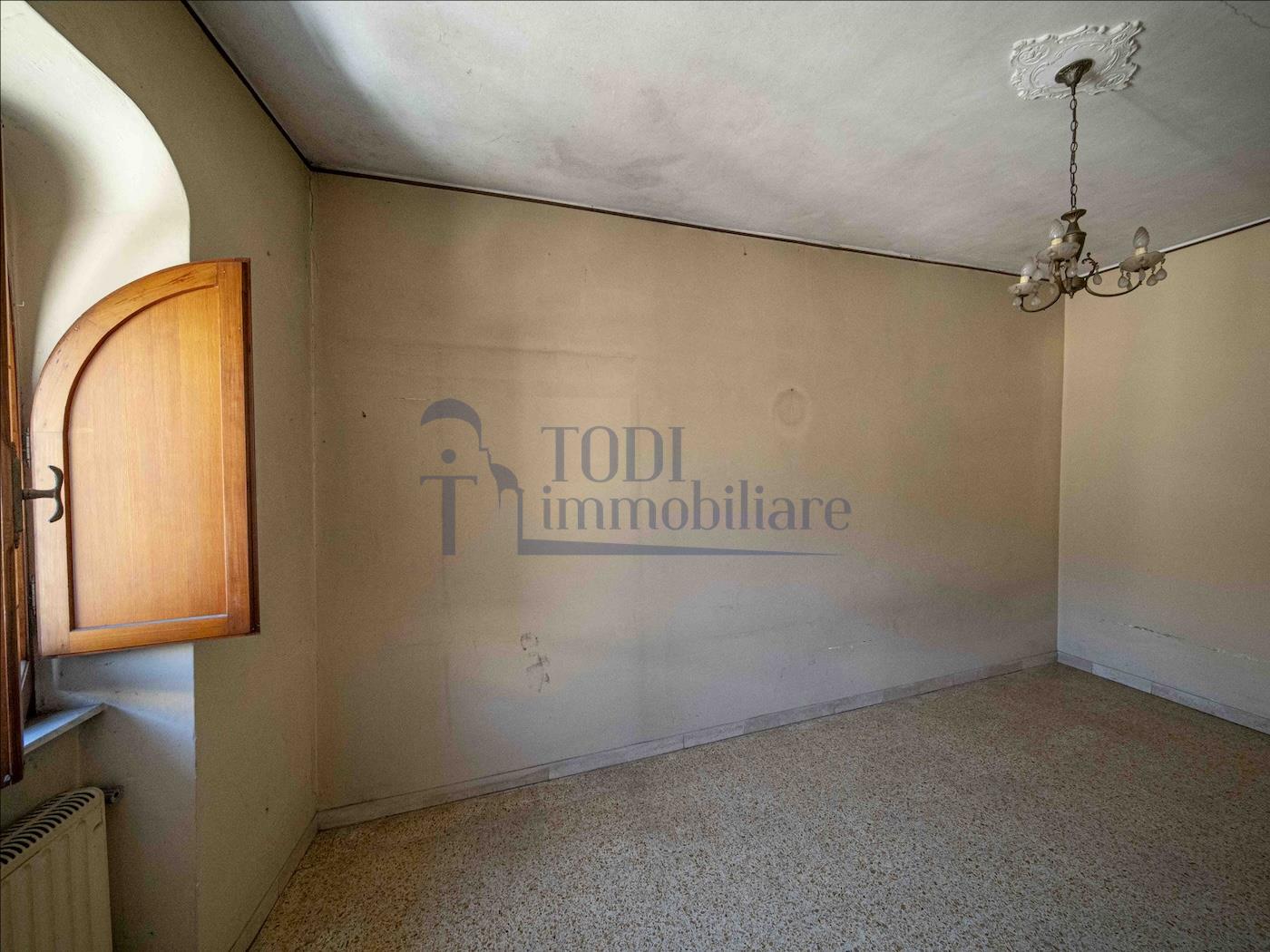 Appartamento da Ristrutturare TODI Centro Storico - Todi Immobiliare