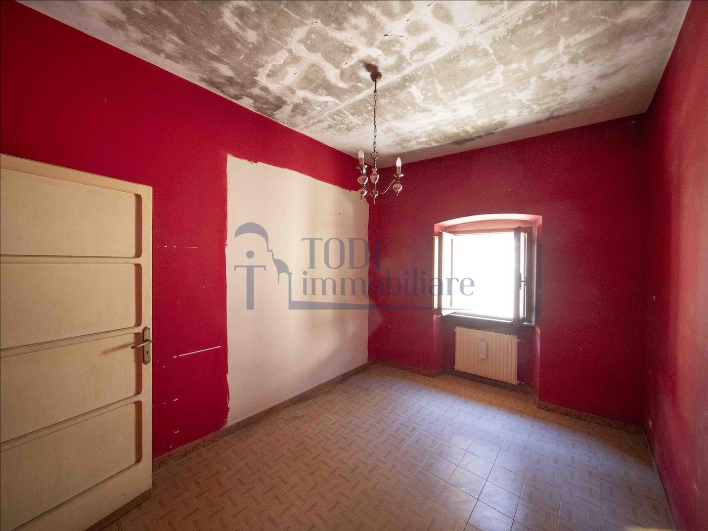 Appartamento da Ristrutturare TODI Centro Storico - Todi Immobiliare