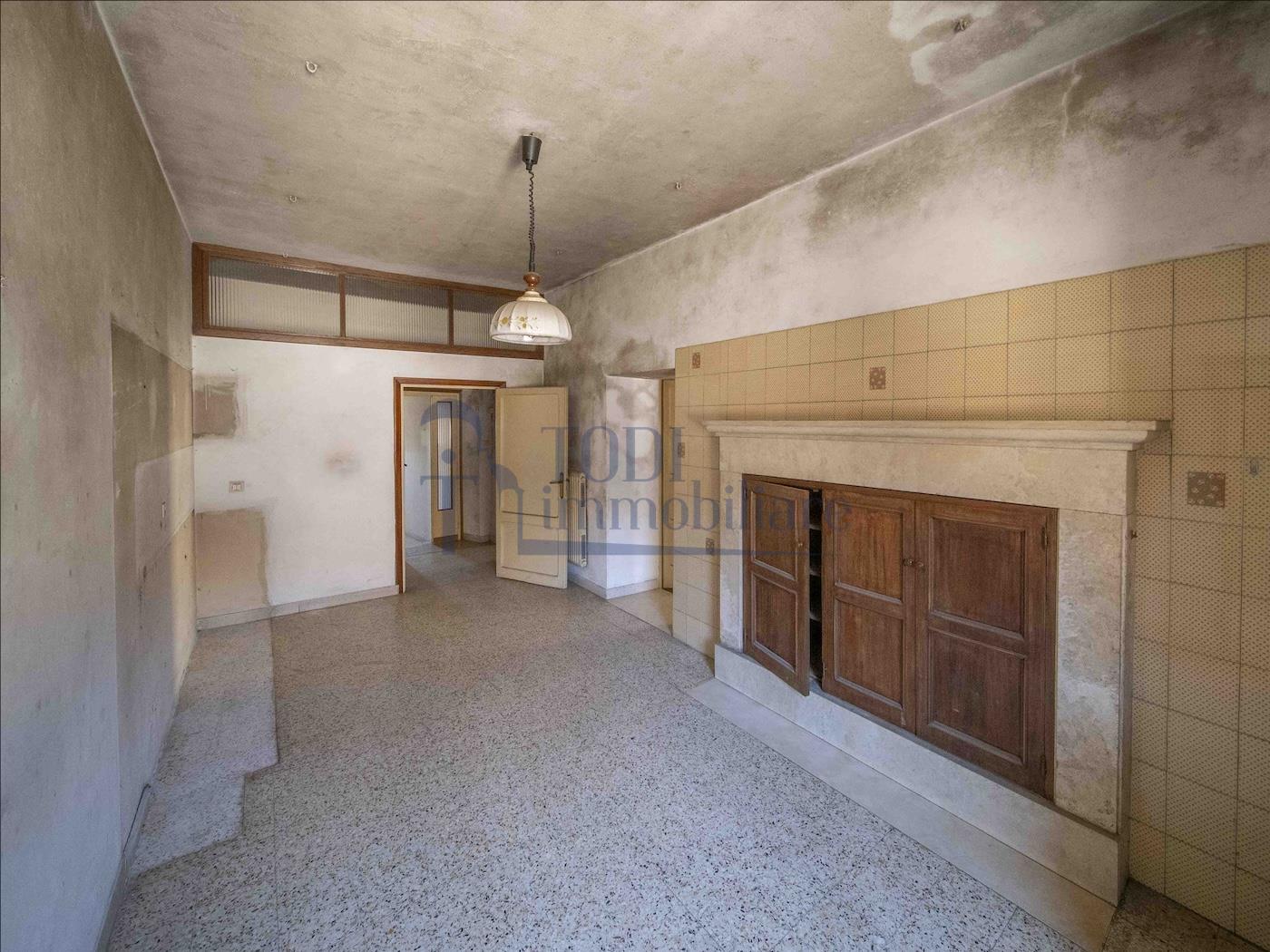 Appartamento da Ristrutturare TODI Centro Storico - Todi Immobiliare