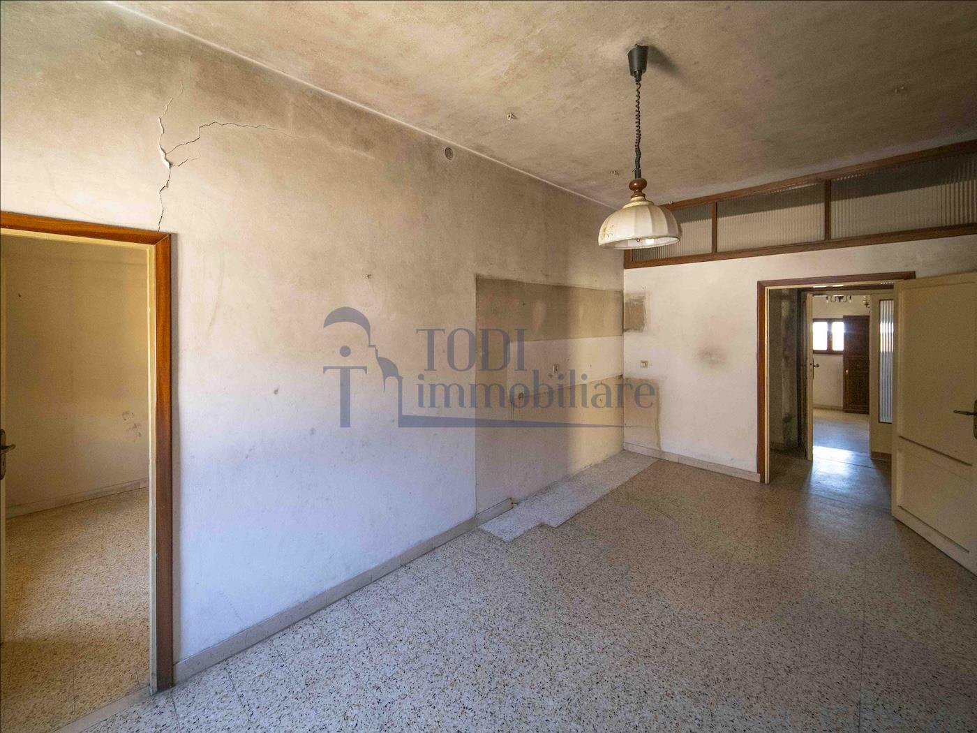 Appartamento da Ristrutturare TODI Centro Storico - Todi Immobiliare