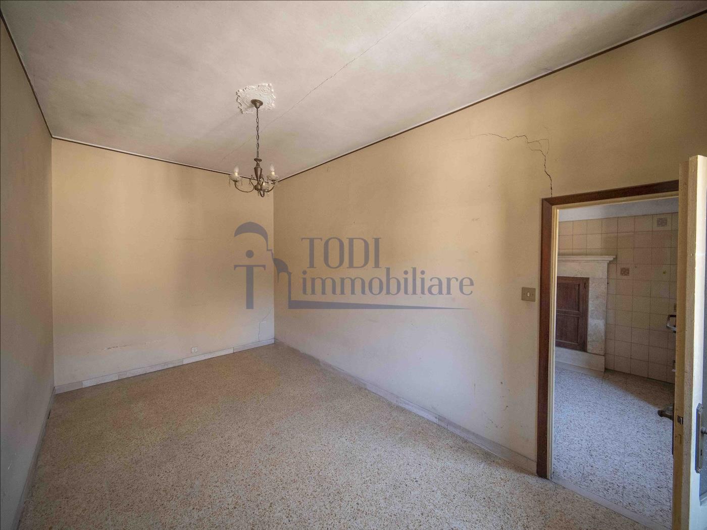 Appartamento da Ristrutturare TODI Centro Storico - Todi Immobiliare