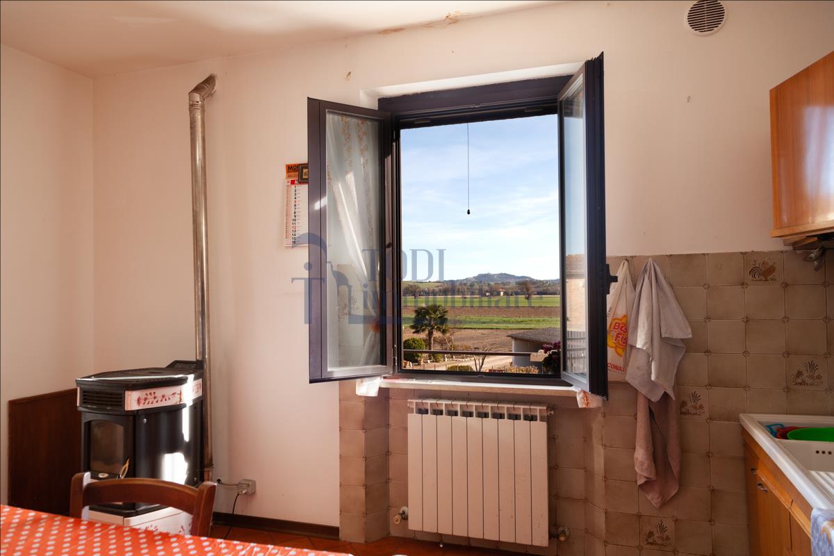 Porzione di Bifamiliare con terreno esclusivo. - Todi Immobiliare