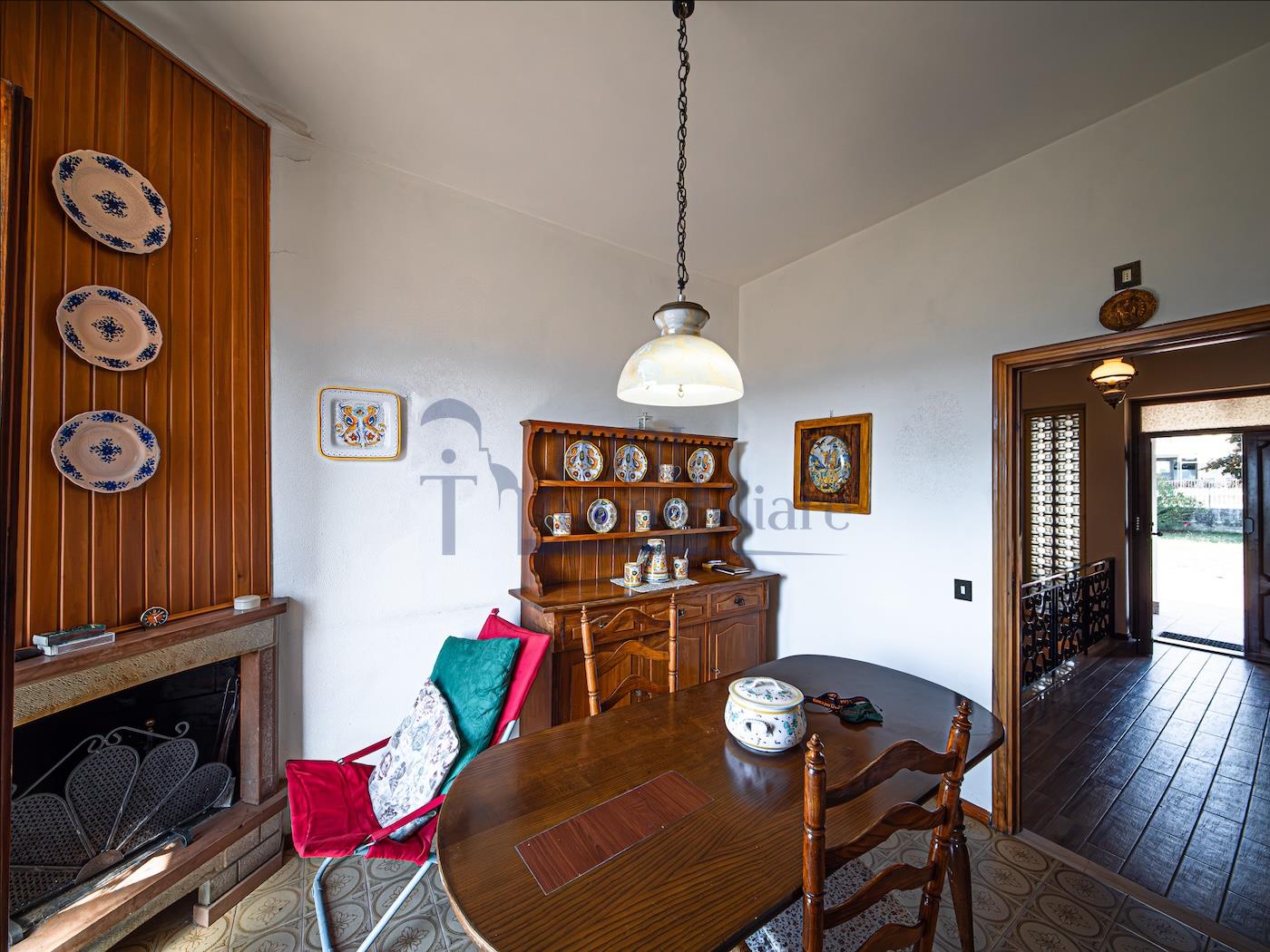 Villa singola con terreno privato, appartamento indipendente e dependance. - Todi Immobiliare
