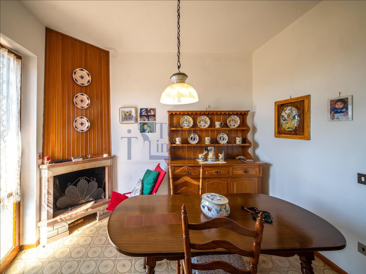 Villa singola con terreno privato, appartamento indipendente e dependance. - Todi Immobiliare
