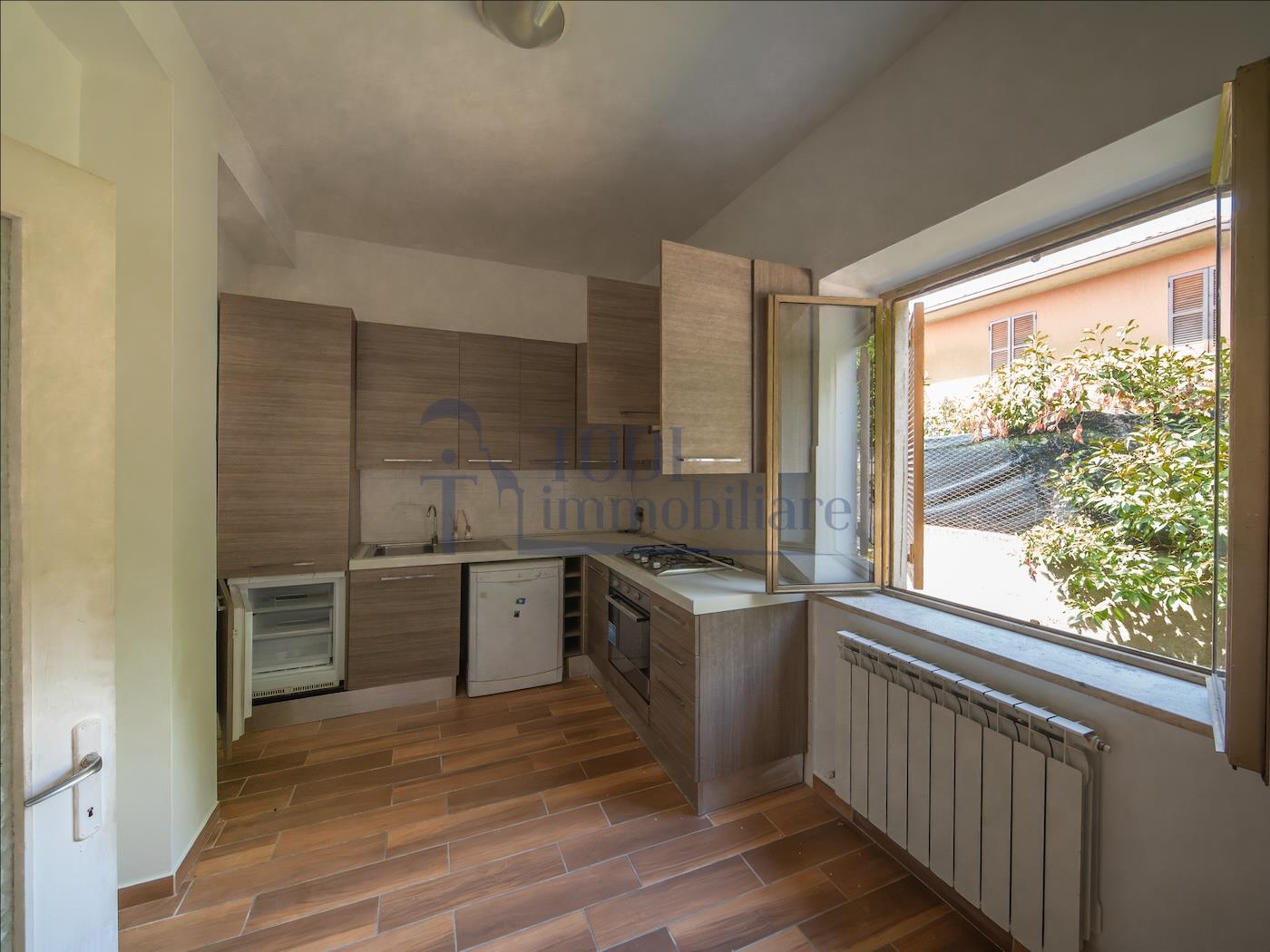 Villa singola con terreno privato, appartamento indipendente e dependance. - Todi Immobiliare
