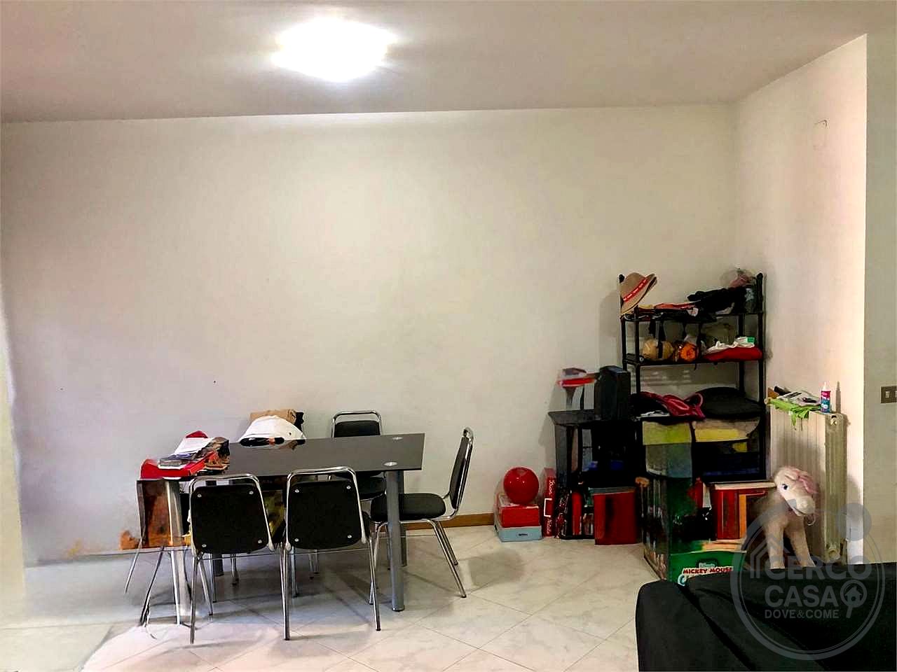 TERNI - APPARTAMENTO AL PIANO PRIMO