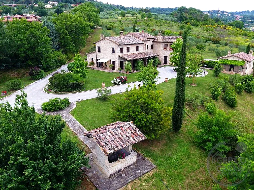 CASALE DI CLASSE PERUGIA a - foto di copertina