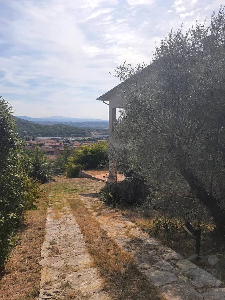 VILLA IN VENDITA PERUGIA OLMO a Perugia
