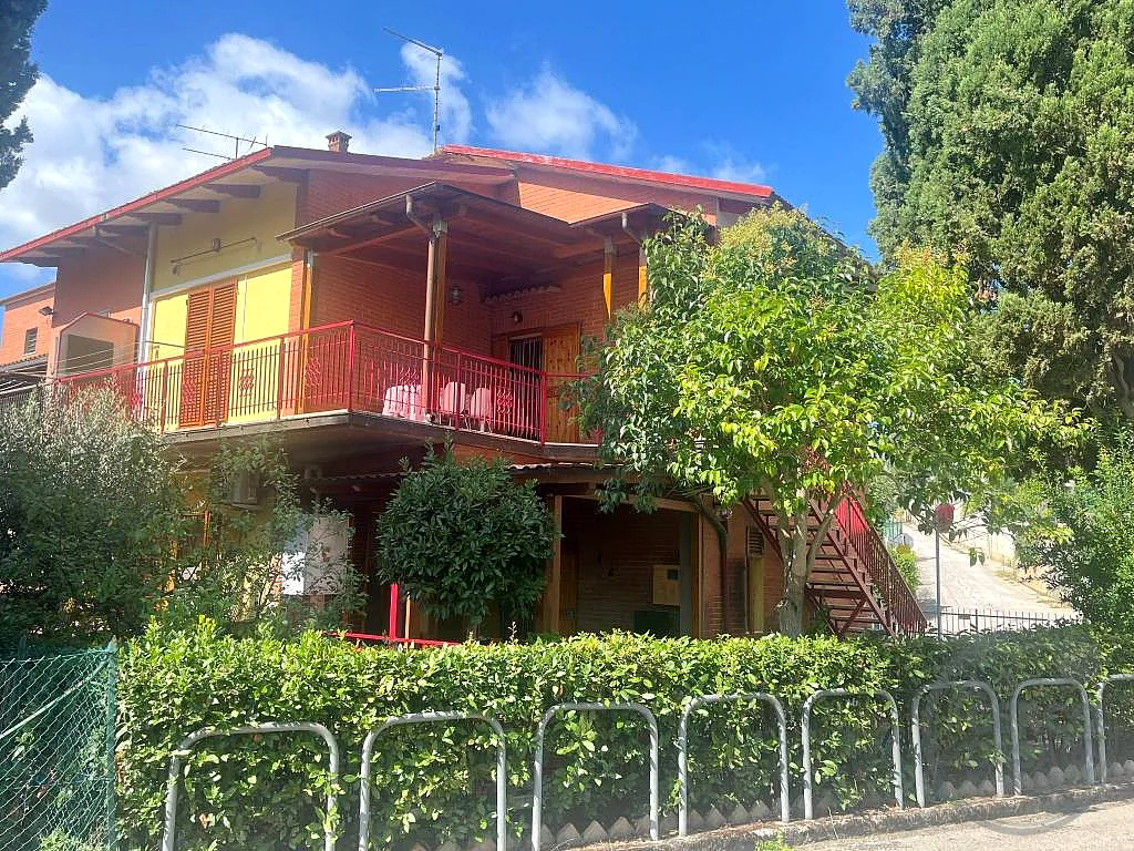 VILLA A SCHIERA CASTIGLIONE DEL LAGO a Castiglione del Lago - foto di copertina