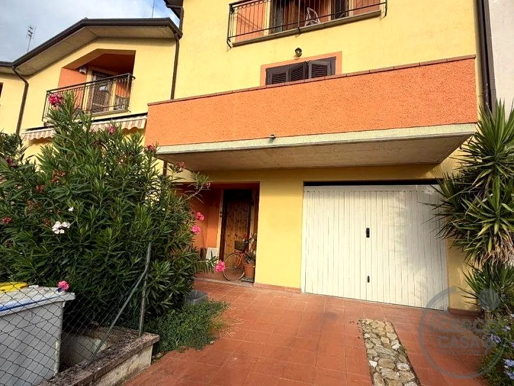 VILLA A SCHIERA PERUGIA PONTE FELCINO a Perugia