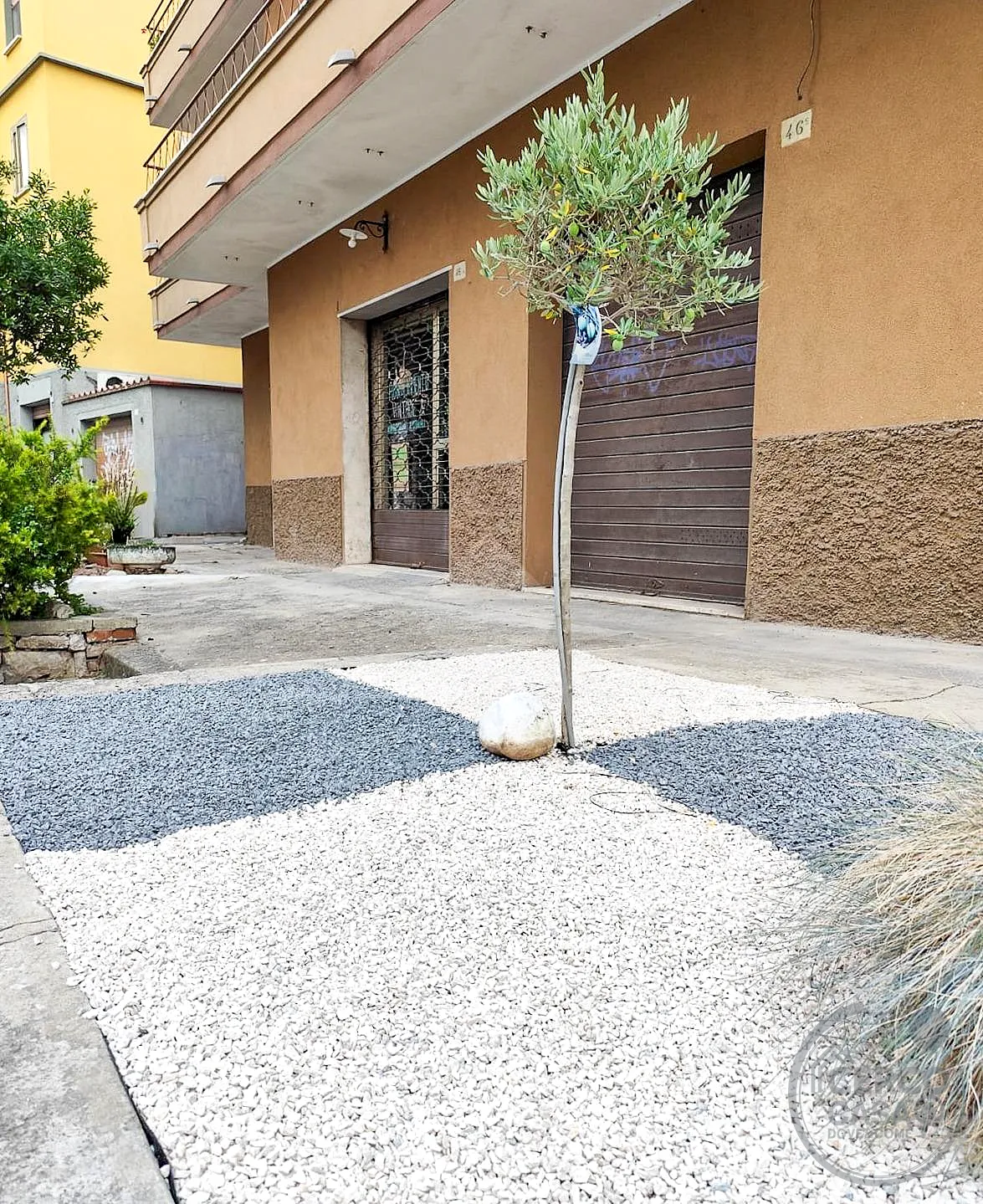 NEGOZIO IN AFFITTO PERUGIA VIA EUGUBINA a Perugia